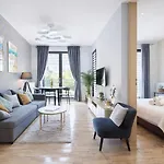 Domirra Modern Old Town 3* فروتسواف